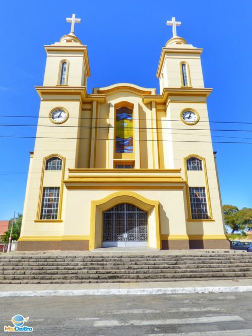 Catedral do Divino Espírito Santo - Igrejas e Museus em Divinópolis