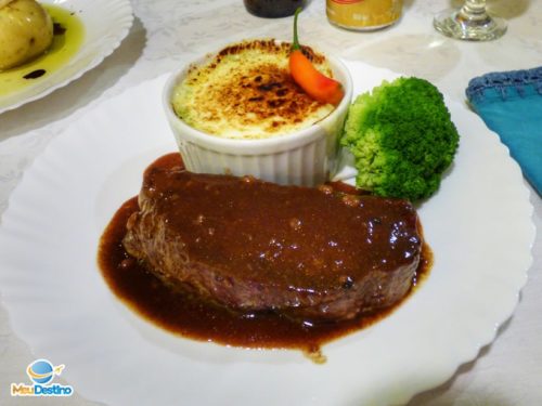 Restaurante Mandioca com Açúcar - Divinópolis-MG