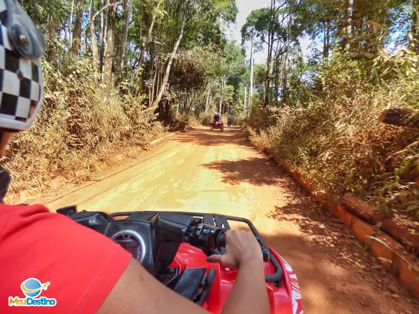 Passeio de Quadriciclo em Macacos-MG