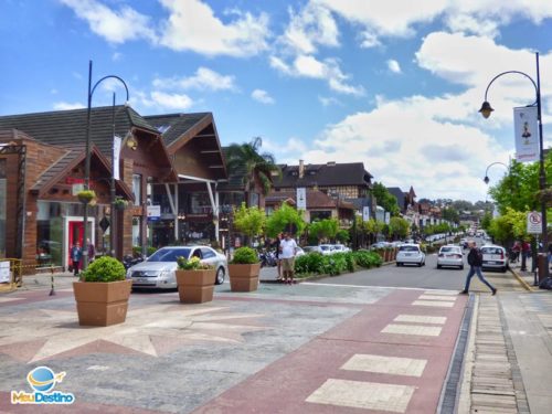 Avenida Borges de Medeiros - Roteiro pelo Centro de Gramado-RS