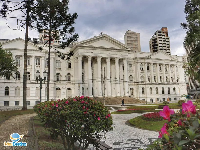 Universidade Federal do Paraná