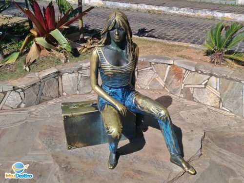 Estátua da Brigite Bardot - O que fazer em Búzios-RJ