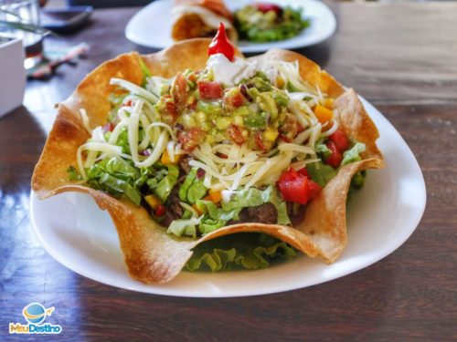 Taco Salad - Casazul Bistrô - Comida Mexicana em Tiradentes-MG