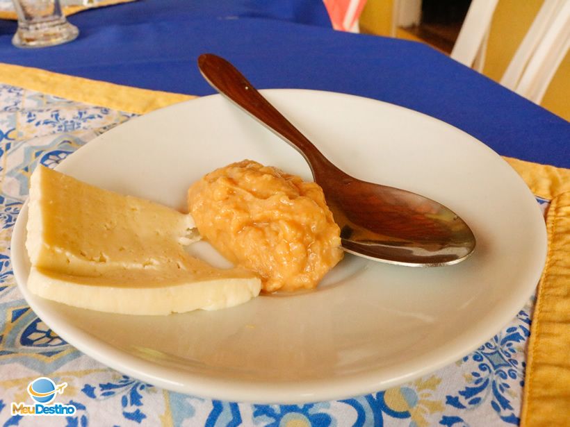 Pousada e Restaurante Maria das Flores - São Gonçalo do Abaeté-MG